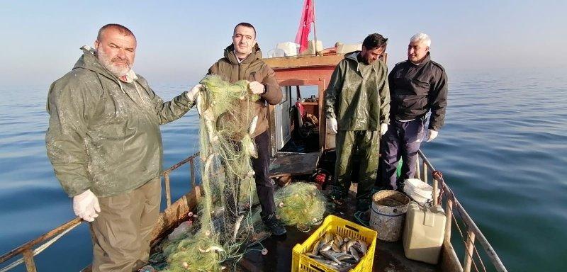 Van Gölü’nde inci kefali bereketi	