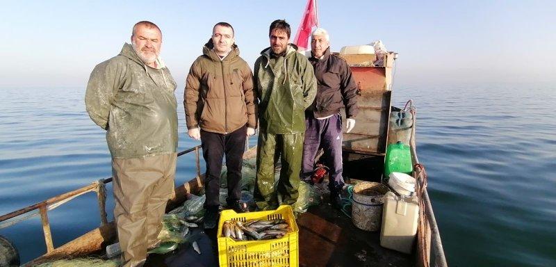 Van Gölü’nde inci kefali bereketi	