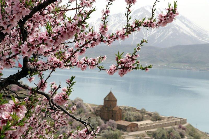 Akdamar Adası'nda kısıtlama sessizliği