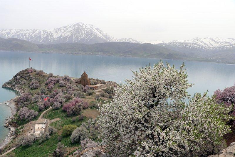 Akdamar Adası'nda kısıtlama sessizliği
