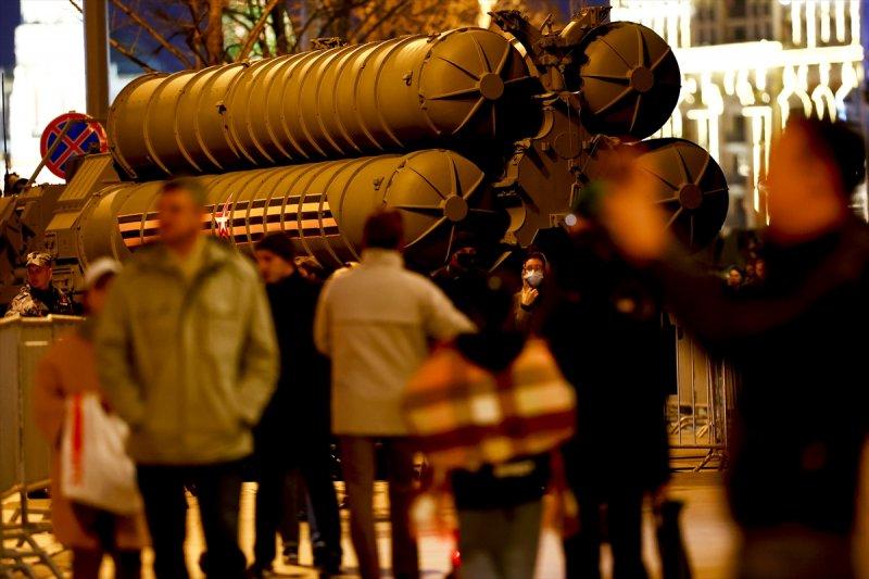 Moskova'da askeri geçit töreni provası