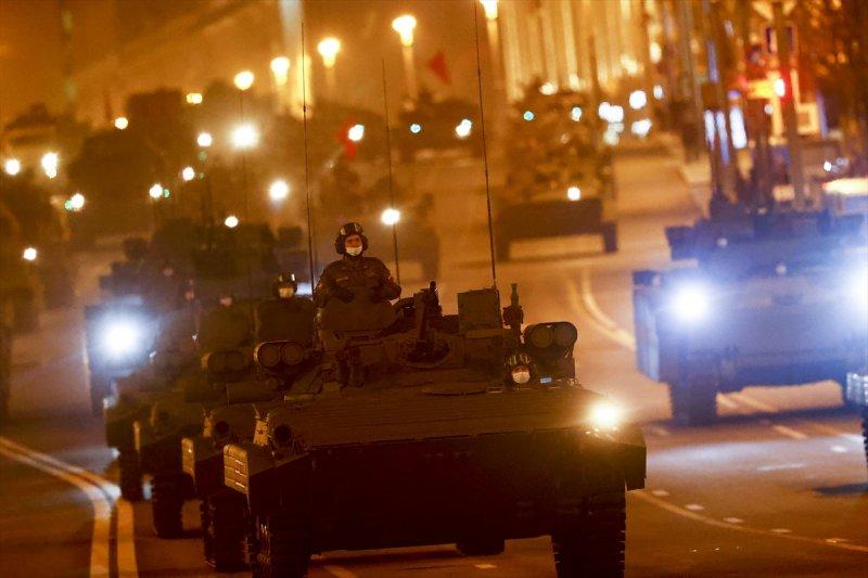 Moskova'da askeri geçit töreni provası