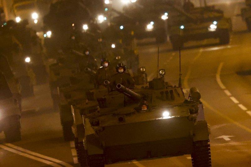 Moskova'da askeri geçit töreni provası