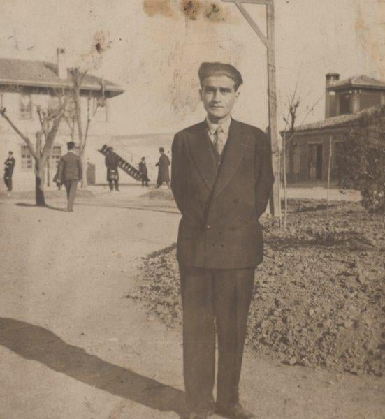 Yazarların, şairlerin gençlik fotoğrafları