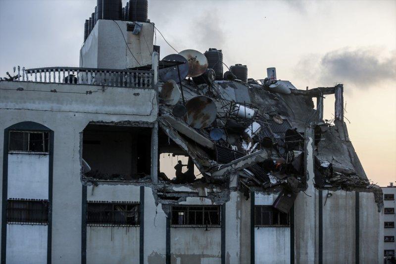 İsrail, Gazze'de yerleşim yerlerine saldırdı