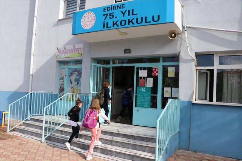 Yüz yüze eğitim başladı