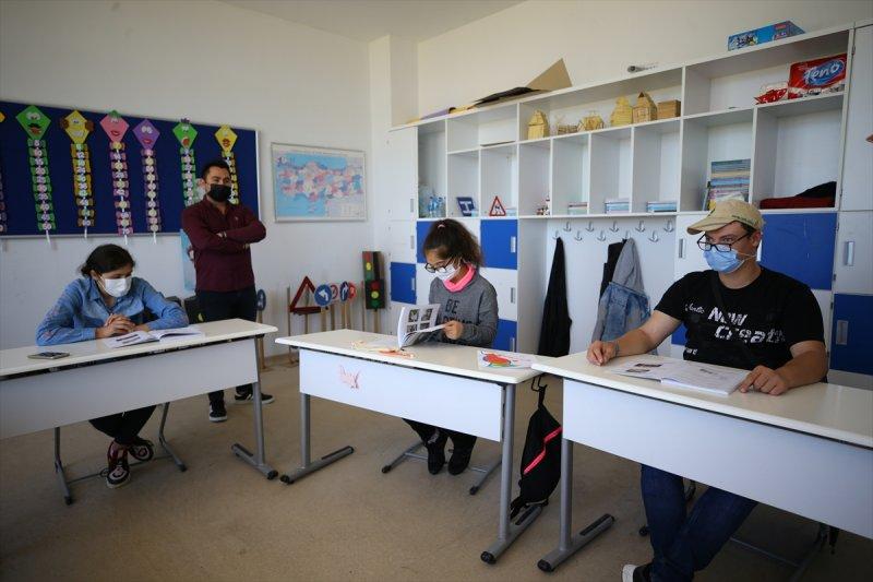 Yüz yüze eğitim başladı