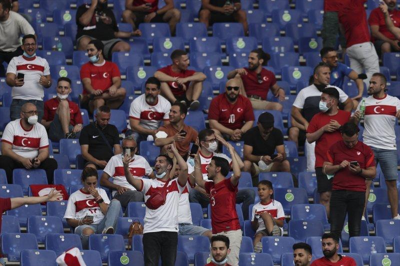 Euro 2020 Türkiye - İtalya maçından kareler