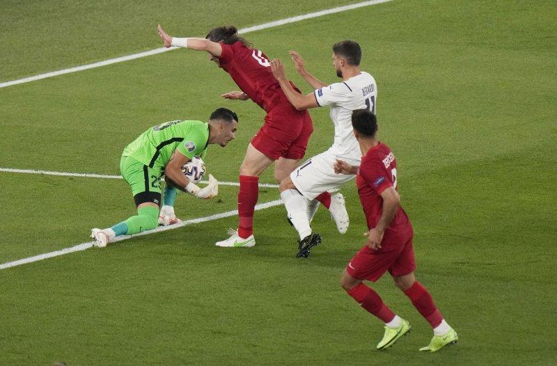 Euro 2020 Türkiye - İtalya maçından kareler
