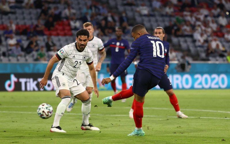 Fransa-Almanya maçından kareler