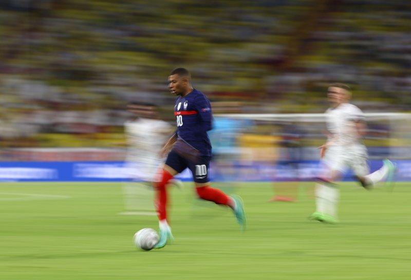 Fransa-Almanya maçından kareler