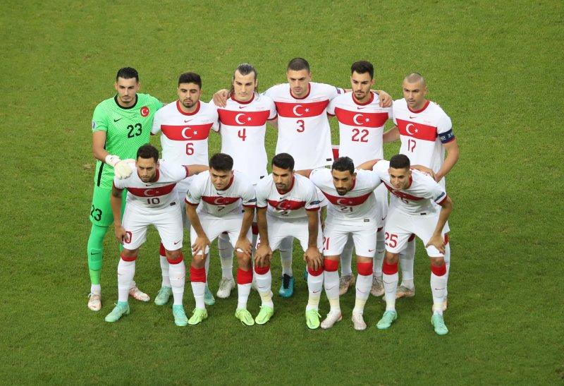 Euro 2020 Türkiye - İsviçre maçından kareler