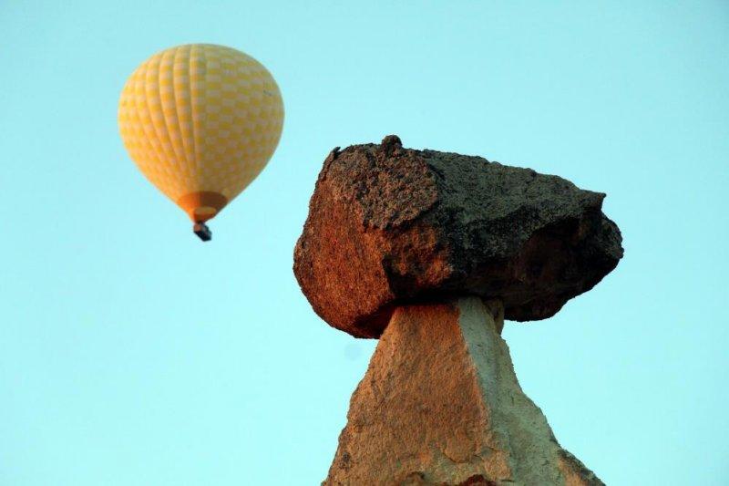 Kapadokya’da balonlar görsel şölen oluşturdu 