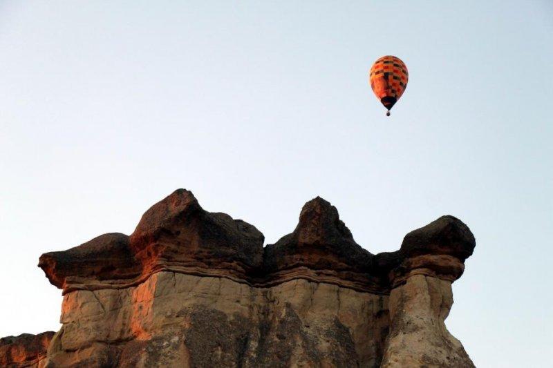 Kapadokya’da balonlar görsel şölen oluşturdu 
