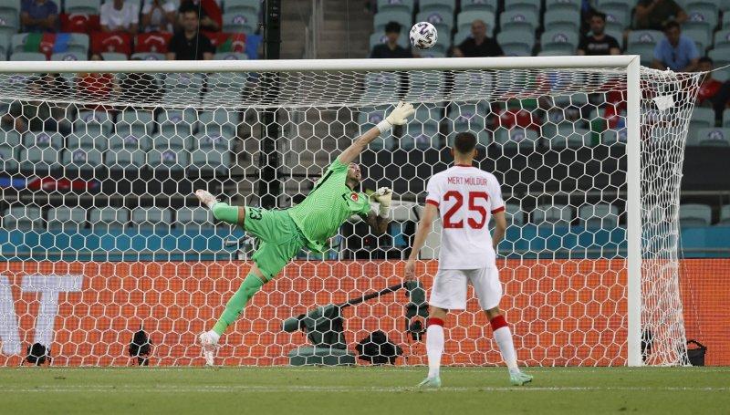 Euro 2020 Türkiye - İsviçre maçından kareler