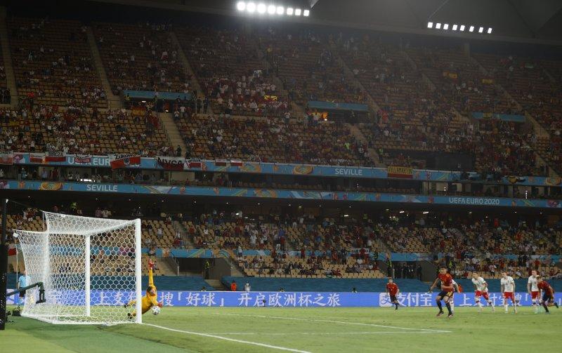 Euro 2020 İspanya - Polonya maçından kareler
