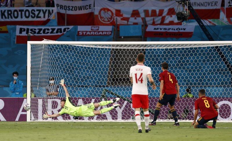 Euro 2020 İspanya - Polonya maçından kareler