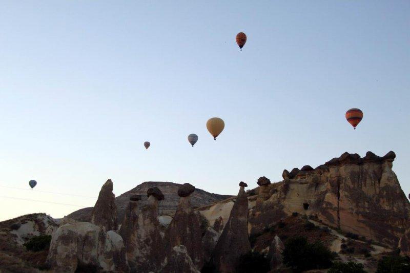 Kapadokya’da balonlar görsel şölen oluşturdu 