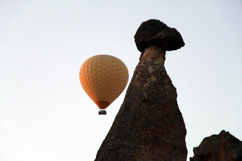 Kapadokya’da balonlar görsel şölen oluşturdu 