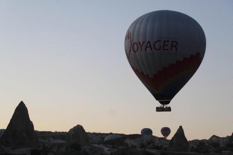Kapadokya’da balonlar görsel şölen oluşturdu 