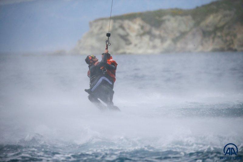 Seçkin komandoların zorlu eğitimi