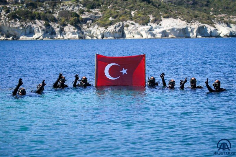 Seçkin komandoların zorlu eğitimi