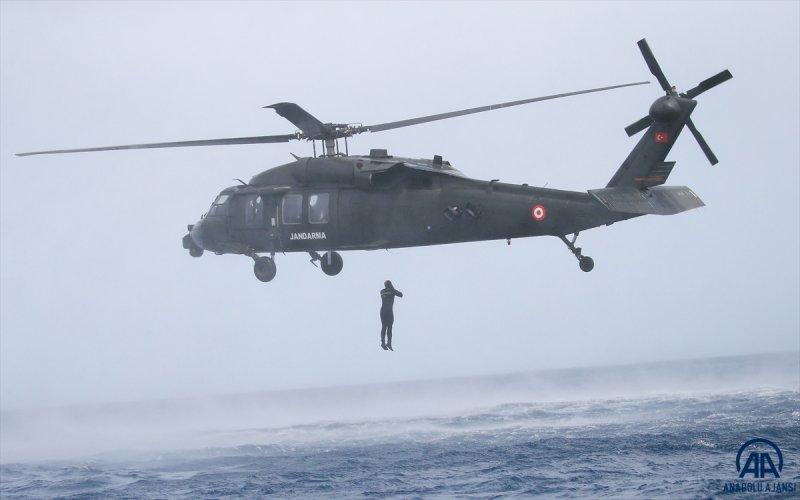 Seçkin komandoların zorlu eğitimi