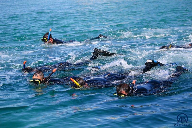 Seçkin komandoların zorlu eğitimi