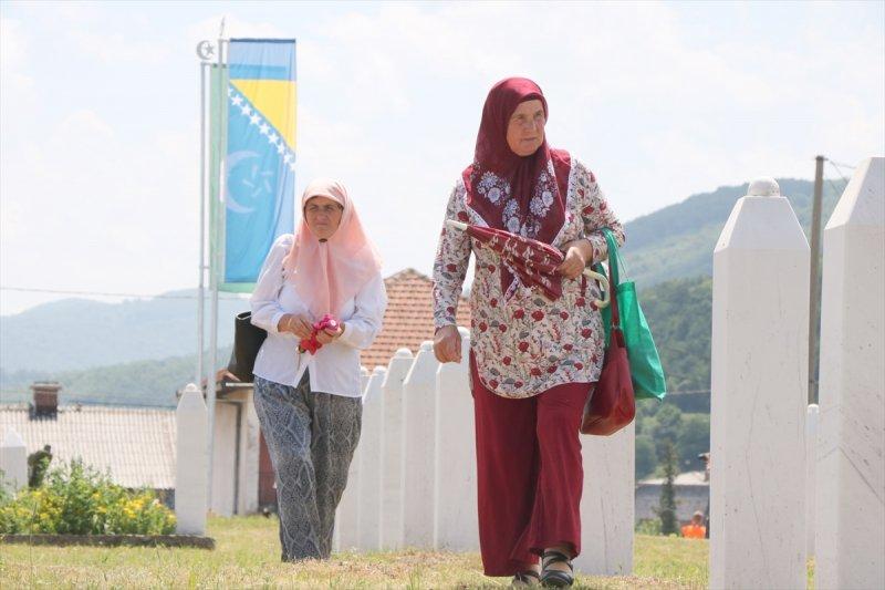 Bosna Savaşı'nın 6 kurbanı toprağa verildi