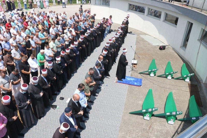 Bosna Savaşı'nın 6 kurbanı toprağa verildi