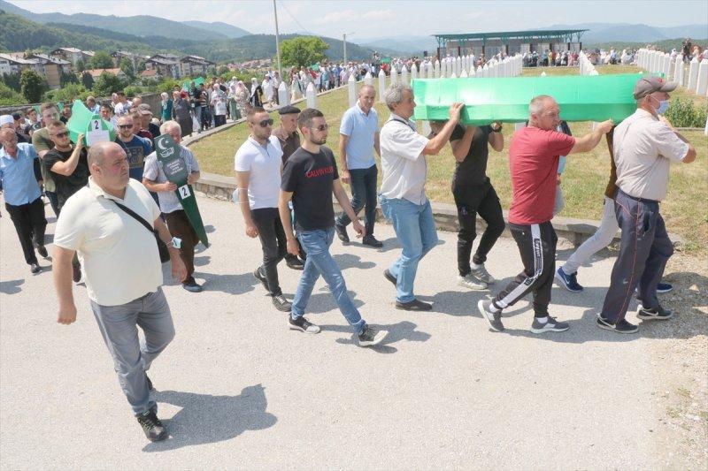 Bosna Savaşı'nın 6 kurbanı toprağa verildi