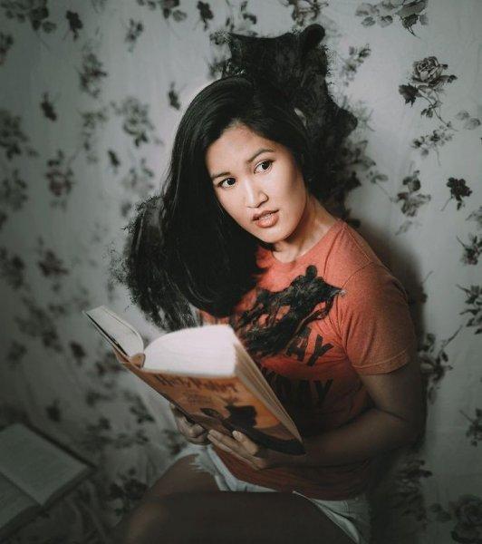 Çinli sanatçı Katrina Yu'nun harika kitap kareleri