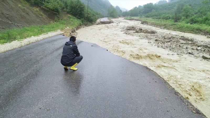 Düzce'de selin oluşturduğu tahribat, gün ağarınca ortaya çıktı