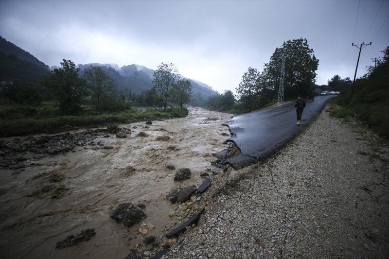 Düzce'de selin oluşturduğu tahribat, gün ağarınca ortaya çıktı