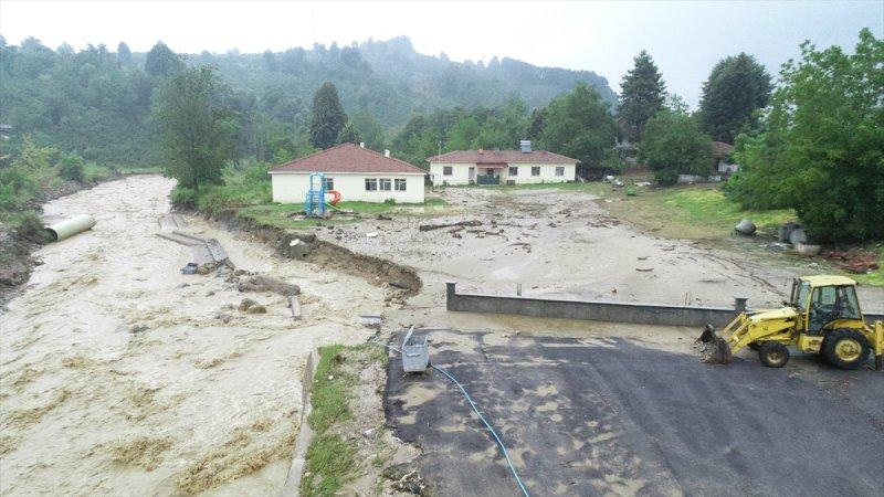 Düzce'de selin oluşturduğu tahribat, gün ağarınca ortaya çıktı