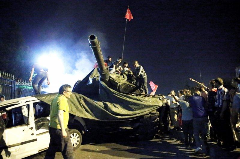 17/25 Aralık kumpasından 15 Temmuz ihanet girişimine
