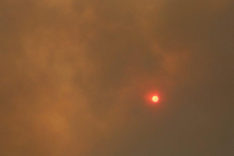 Manavgat'taki yangın, yerleşim yerlerine sıçradı