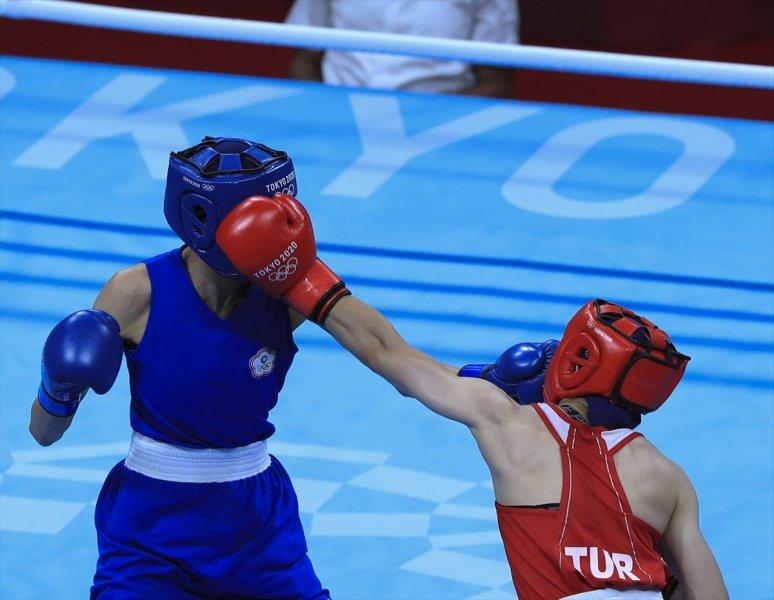 Milli boksör Buse Naz Çakıroğlu Tokyo'da finalde