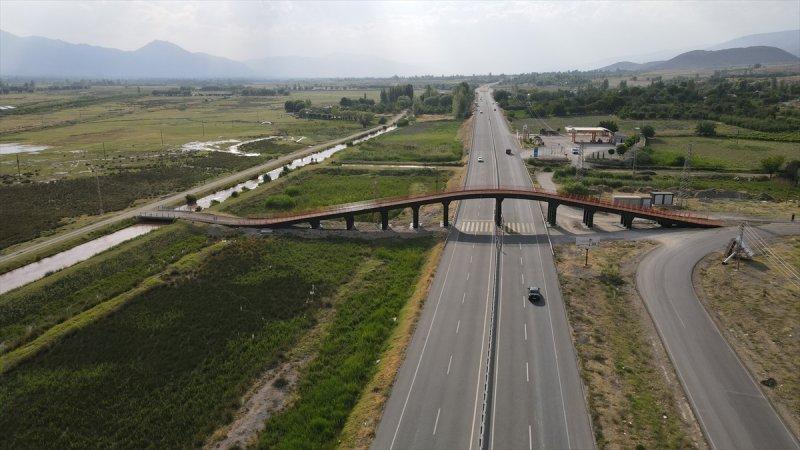 Erzincan'da Ekolojik Üst Geçit, güvenli geçiş rotası oldu