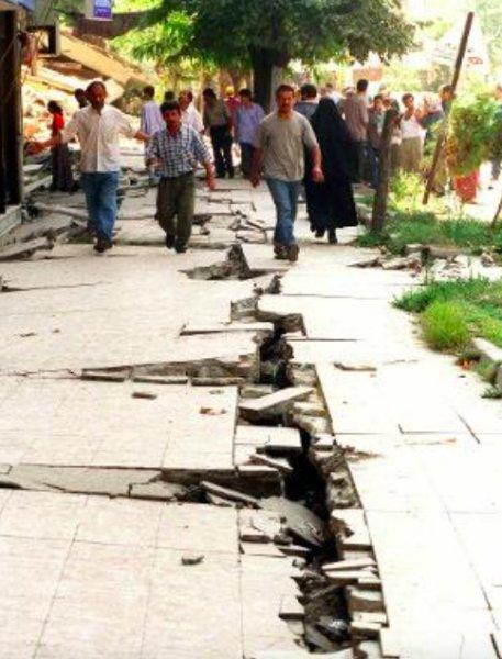 Gölcük Depremi'nin 22'nci yıl dönümü 