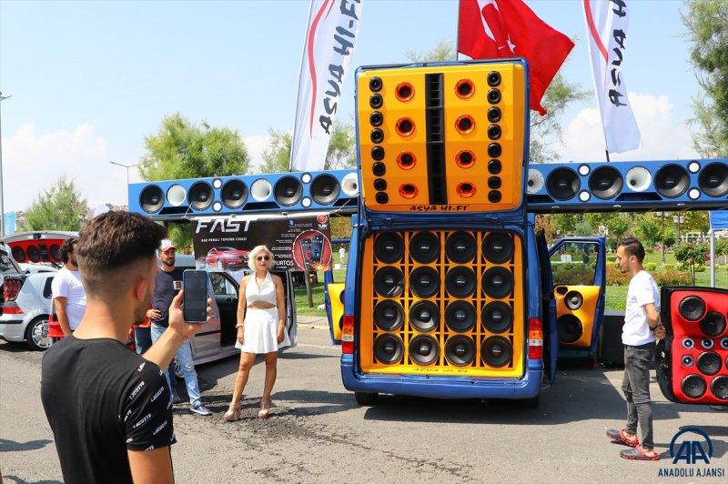 Modifiye araç tutkunları Tekirdağ'da bir araya geldi 