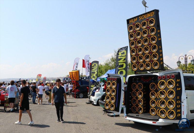 Modifiye araç tutkunları Tekirdağ'da bir araya geldi 