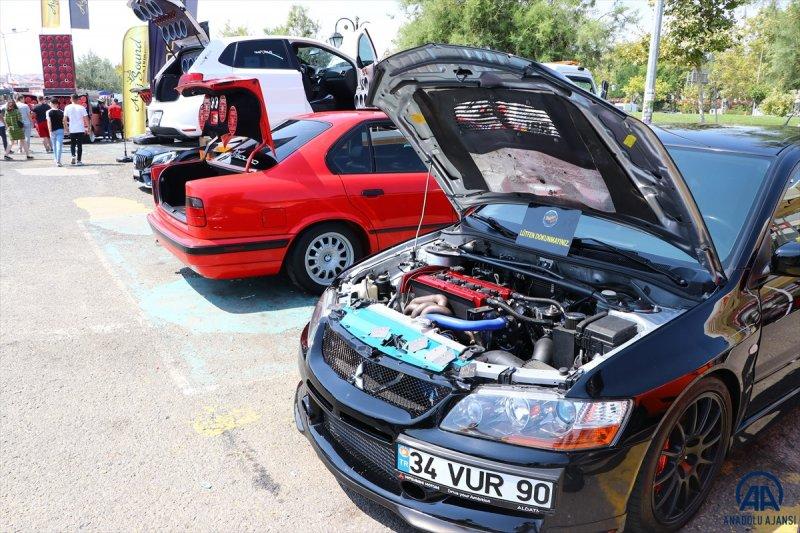 Modifiye araç tutkunları Tekirdağ'da bir araya geldi 