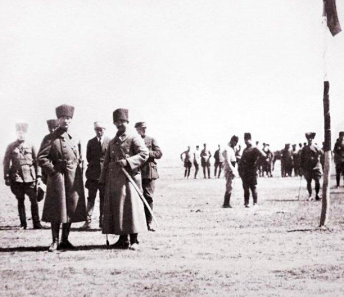 30 Ağustos'un unutulmaz fotoğrafları