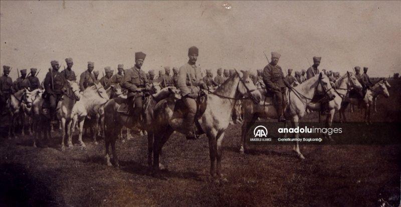 30 Ağustos'un unutulmaz fotoğrafları