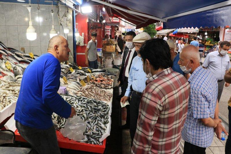 Balıklar, tezgahlardaki yerlerini aldı
