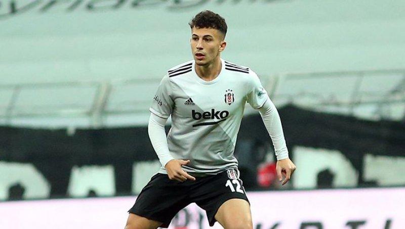 4 büyüklerden giden oyuncular