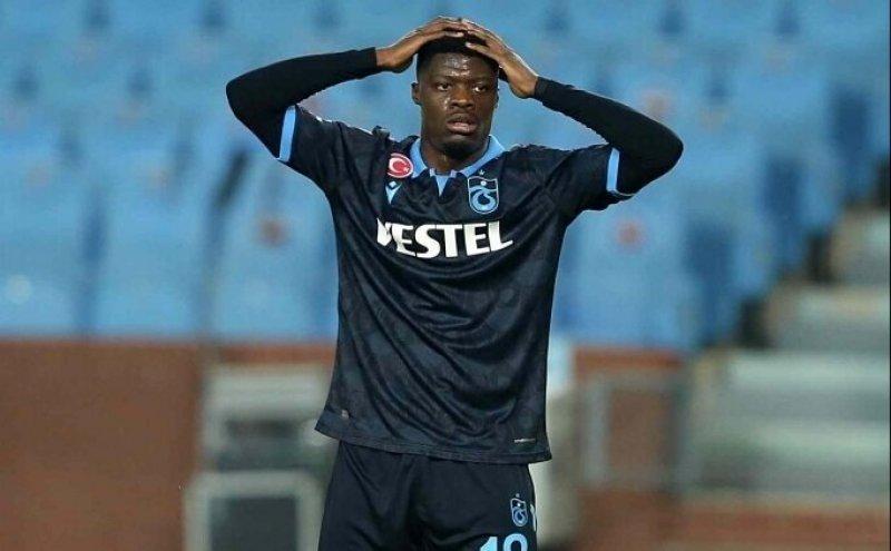 4 büyüklerden giden oyuncular