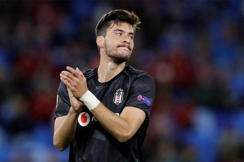 4 büyüklerden giden oyuncular