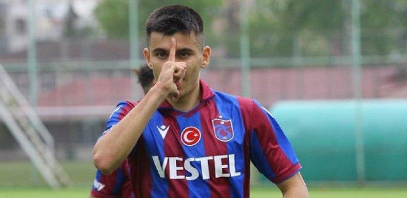 4 büyüklerden giden oyuncular